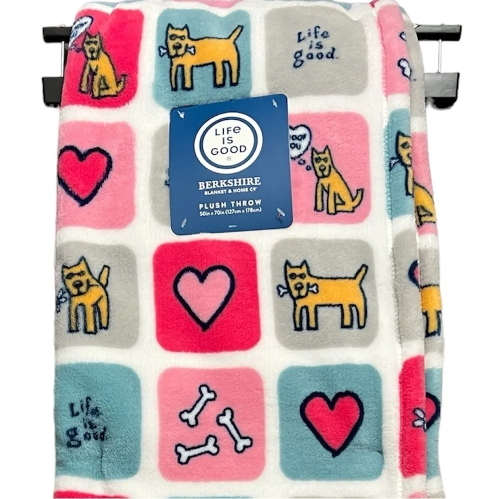 PETS - Life Is Good - ‘I Woof You’ plush throw. 50 x 70”. NWT.